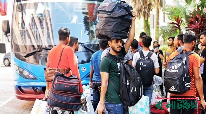 মালয়েশিয়ায় ২২৬ বাংলাদেশি ও নেপালি শ্রমিক উদ্ধার